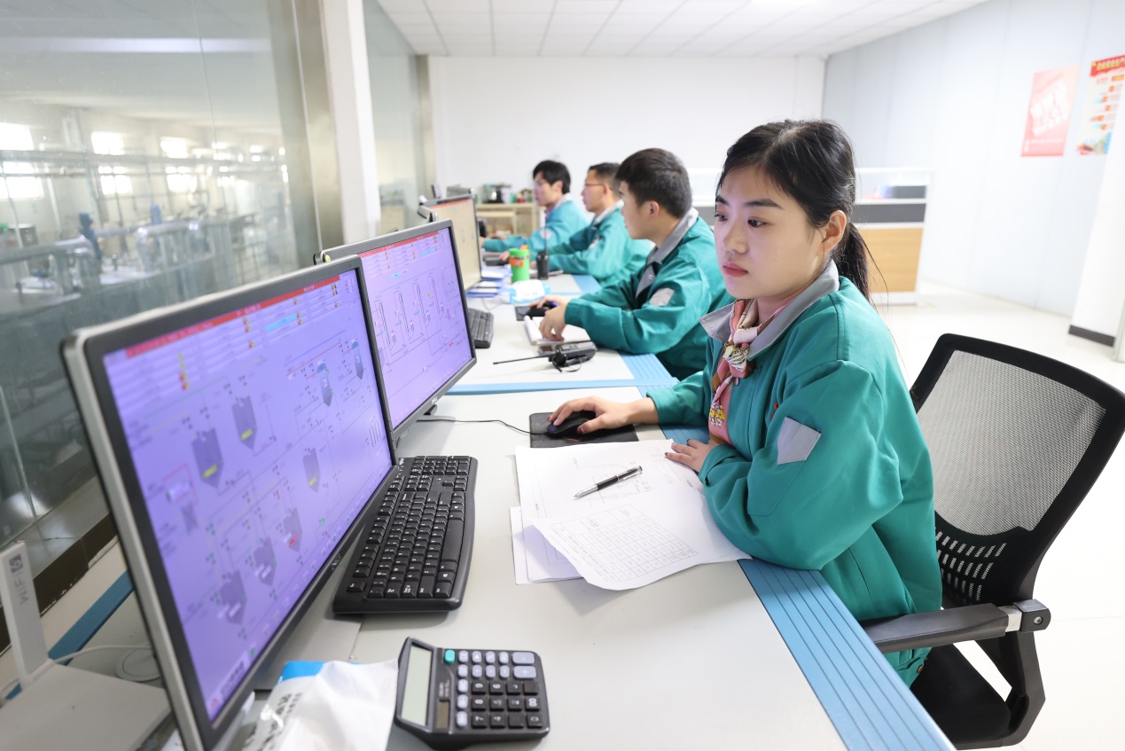 蕭縣民營(yíng)經(jīng)濟(jì)增速領(lǐng)跑全省的密碼 以計(jì)算機(jī)技術(shù)開(kāi)發(fā)為引擎，驅(qū)動(dòng)產(chǎn)業(yè)創(chuàng)新升級(jí)